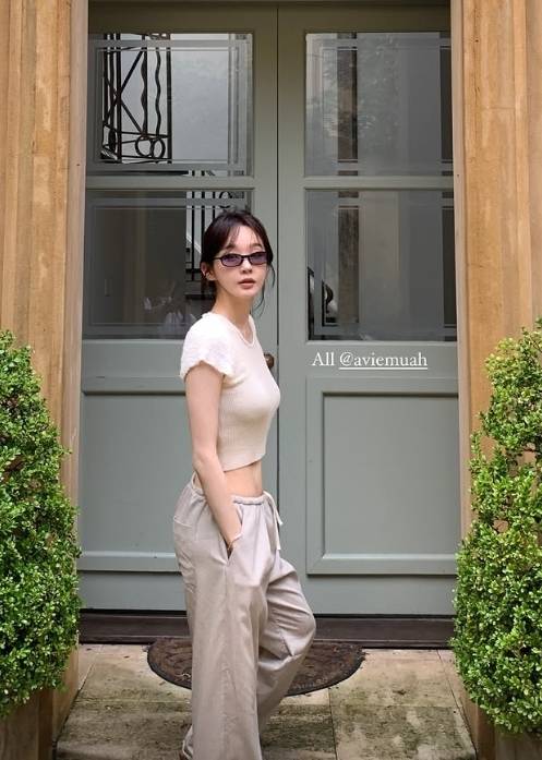 강민경 소셜미디어