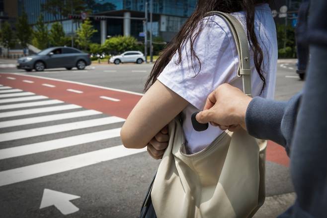 길거리 치한 이미지(사건과 무관). 아이클릭아트