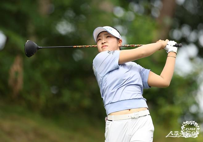 오로라월드 레이디스 챔피언십 1라운드 16번 홀에서 티샷을 하고 있는 유현조. 사진제공 | KLPGA