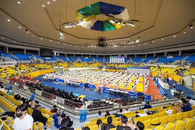 1일 익산시실내체육관에서 ‘2025 백제왕도 익산 생활체육 전국유도대회’ 개회식이 진행되고 있다./사진 제공=익산시