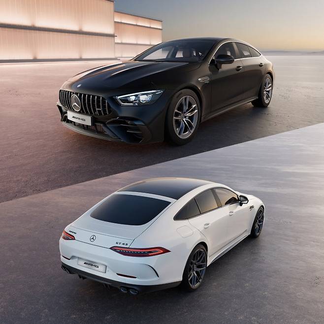 메르세데스 벤츠 코리아가 온라인 스토어에서 AMG GT 43구매 고객에게 AMG 익스피리언스 티켓 또는 호텔 숙박권을 증정한다. 사진=벤츠코리아