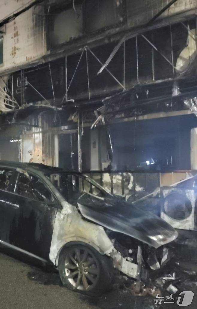 화재 현장. (경기도소방재난본부 제공. 재판매 및 DB 금지) 2025.8.1/뉴스1