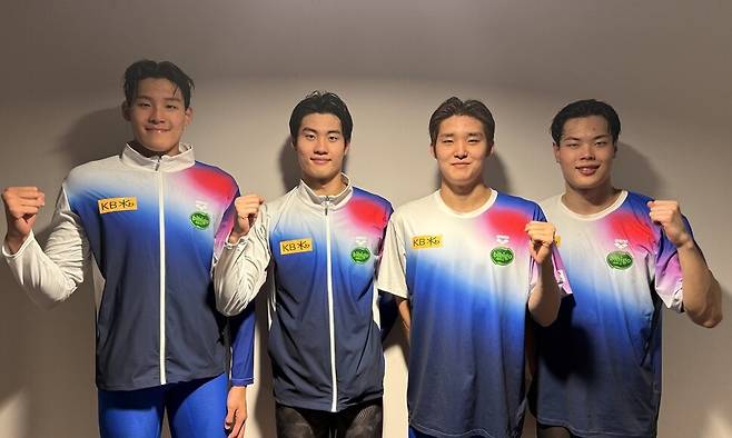 한국 남자 계영 800m 대표팀이 1일 싱가포르에서 열린 2025 세계수영연맹 세계선수권에서 5위를 차지했다. 사진은 예선 경기 직후 모습. 올댓스포츠 제공