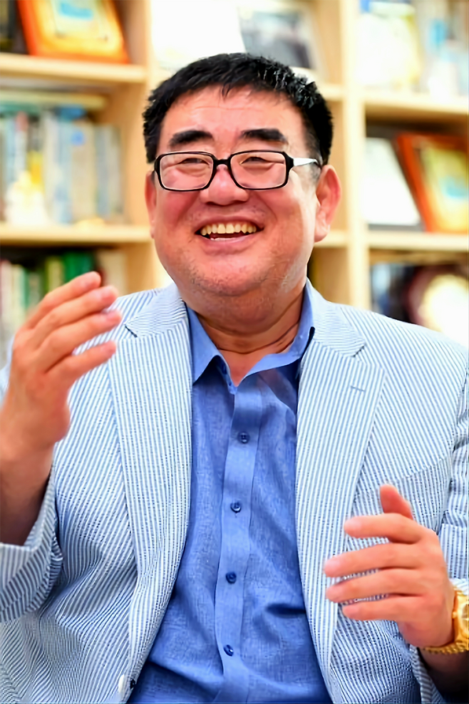 2025 헝가리 부다페스트 세계유도선수권대회를 마치고 6월22일 인천공항을 통해 귀국한 조용철 대한유도회 회장. 사진=대한유도회