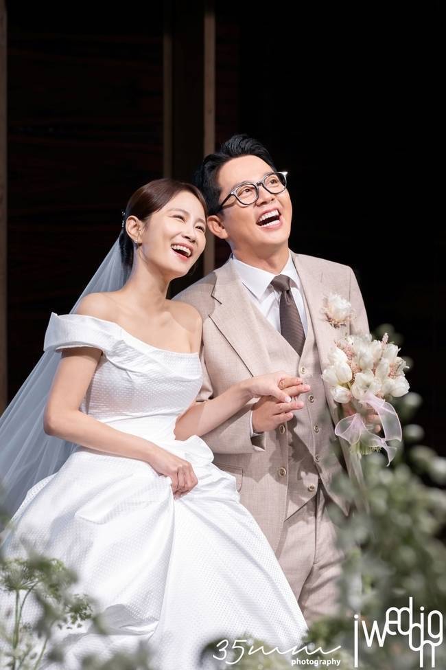 김지민 김준호 결혼식 화보/아이패밀리에스씨 제공