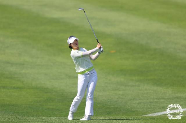 이글을 잡고 공동 11위에 오른 고지우. 사진 제공=KLPGA