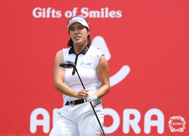 공동 선두에 나선 최민경. 사진 제공=KLPGA