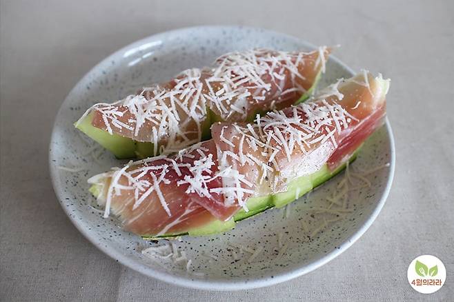 치즈와 후추를 더한 모습