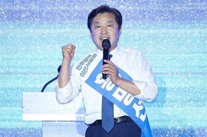 황명선 더불어민주당 최고위원 후보가 2일 경기 고양시 킨텍스에서 열린 제2차 임시전국당원대회에서 정견발표를 하고 있다. 뉴스1