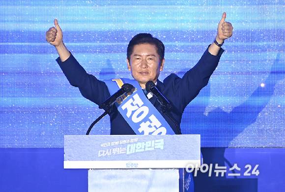 정청래 더불어민주당 당대표 후보가 2일 오후 경기 고양시 일산서구 킨텍스에서 열린 제2차 임시전국당원대회에서 정견발표를 하고 있다. [사진=곽영래 기자]