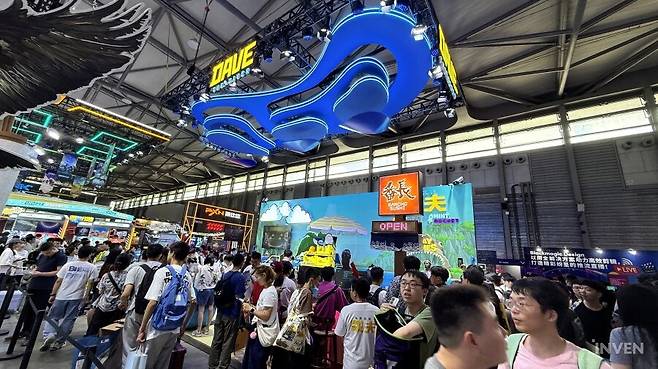 ▲ 실물 데이브와 반쵸가 있는 반쵸 스시는 차이나조이 기간 동안 데이브 더 다이버에서 만나볼 수 있다