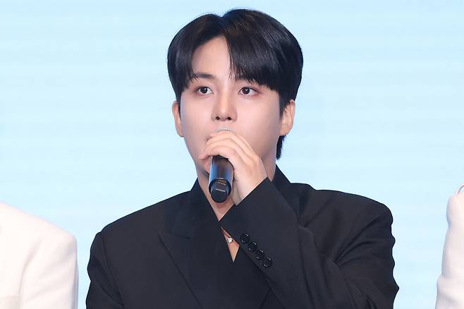 Jongho of boy band Ateez speaks during a press conference for the release of the band's 12th EP ″Goldern Hour: Part 3″ at a hotel in Mapo District, western Seoul on June 12. [YONHAP]