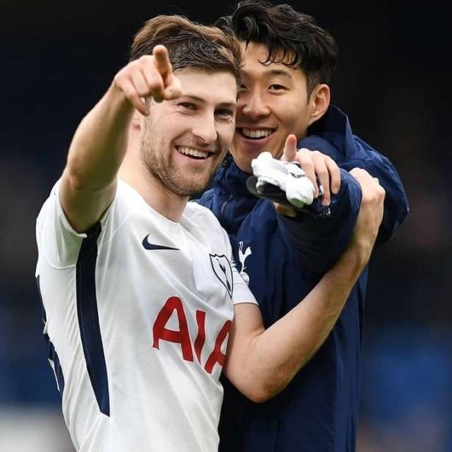 손흥민과 데이비스는 2015년부터 지금까지 10년을 함께했다. 데이비스가 토트넘에 1년 먼저 왔고 이후 손흥민과 함께 활약했다. 그리고 두 선수는 2024-25시즌 유로파리그 우승을 해내며 처음으로 트로피를 차지했다. 사진=X