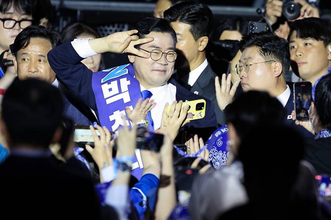 박찬대 더불어민주당 대표 후보가 2일 열린 2차 임시전국당원대회에서 마지막 지지를 호소했다. /사진=뉴스1