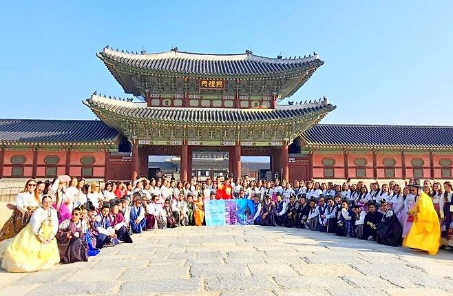 외국인 관광객의 한복체험