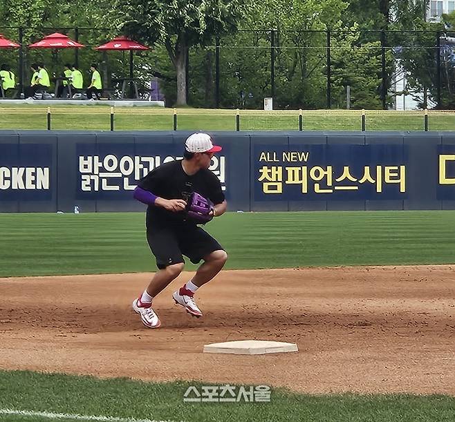 KIA 김도영이 2일 광주-기아 챔피언스 필드에서 2025 KBO리그 한화전을 앞두고 수비 훈련을 소화하고 있다. 광주 | 김동영 기자 raining99@sportsseoul.com