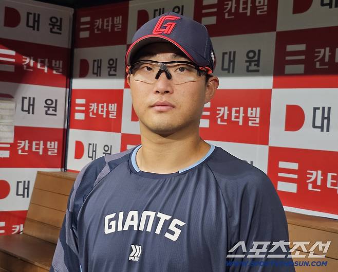 인터뷰에 임한 롯데 박세웅. 김영록 기자
