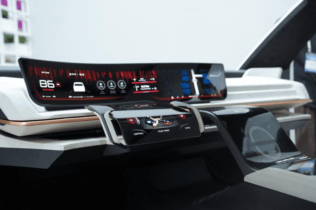 LG디스플레이의 차량용 OLED(사진=LG디스플레이)