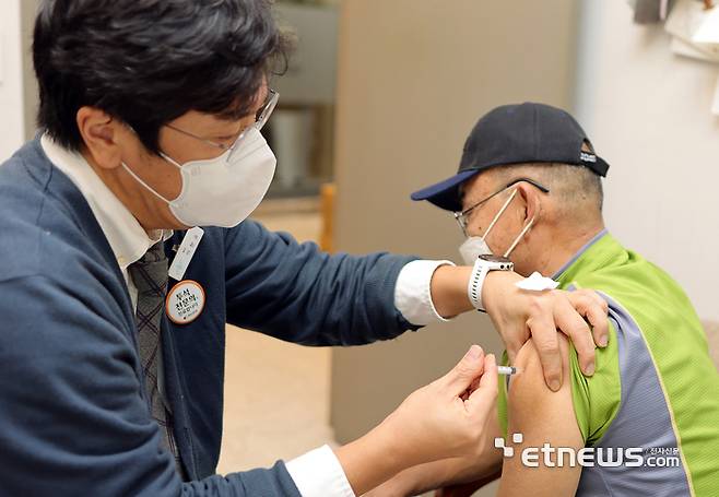 코로나 예방접종.