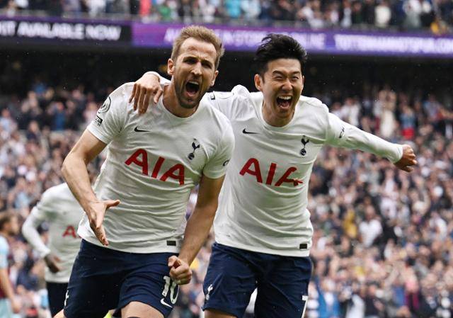 2015년에서 2023년까지 토트넘에서 한솥밥을 먹은 손흥민과 해리 케인은 EPL 역대 최다 합작골(47골) 1위에 올라있다. 로이터 연합뉴스