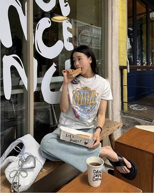 손연재가 꾸안꾸 캐주얼룩으로 근황을 전했다. 사진=손연재 SNS