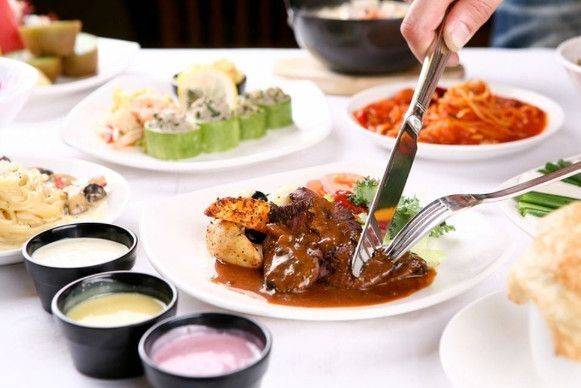 ‘호텔식 다이닝 서비스’가 하나둘씩 문을 닫고 있다. 게티이미지