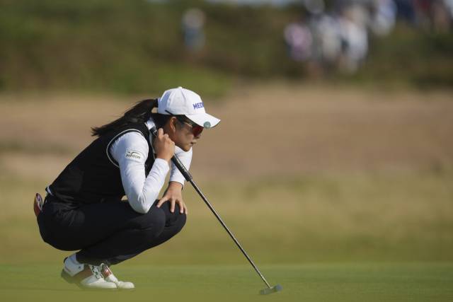 그린을 읽고 있는 김아림. 사진 제공=AP연합뉴스