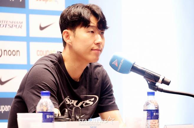 2025 쿠팡플레이 시리즈 토트넘 홋스퍼 FC 기자회견이 2일 서울 여의도 TWO IFC 3층 The Forum에서  열렸다.  토트넘 홋스퍼 손흥민이 기자들의 질문에 답하고 있다. /사진=김진경 대기자