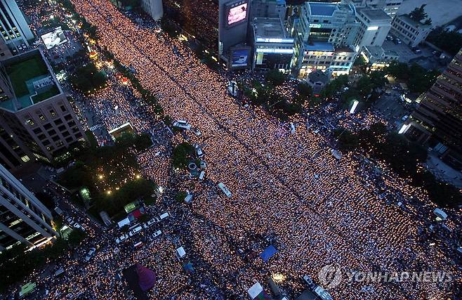한미협상, 미국 측에 광우병 집회 사진 제시 [사진공동취재단. 재판매 및 DB금지] photo@yna.co.kr