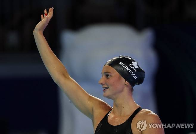 여자 개인혼영 400ｍ에서 금메달을 딴 서머 매킨토시. [로이터=연합뉴스]