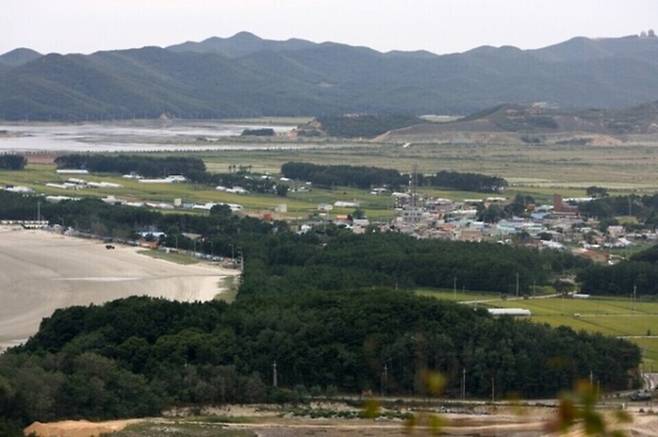 ▲&nbsp;백령공항 건설 예정지인 인천 옹진군 백령도 솔개지구 일대 전경. /인천일보DB