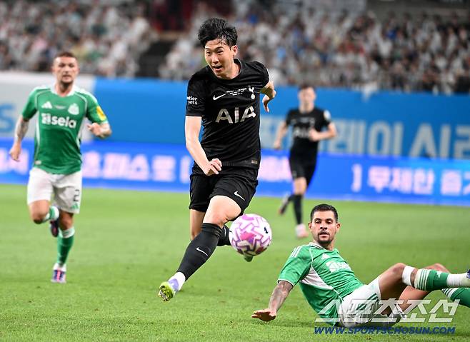 3일 서울월드컵경기장에서 열린 토트넘과 뉴캐슬의 경기, 손흥민이 질주하고 있다. 상암=허상욱 기자wook@sportschosun.com/2025.08.03/