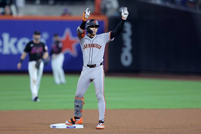Aug 1, 2025; New York City, New York, USA; San Francisco Giants center fielder Jung Hoo Lee (51) reacts after hitting a double during the seventh inning against the New York Mets at Citi Field. Mandatory Credit: Brad Penner-Imagn Images







<저작권자(c) 연합뉴스, 무단 전재-재배포, AI 학습 및 활용 금지>