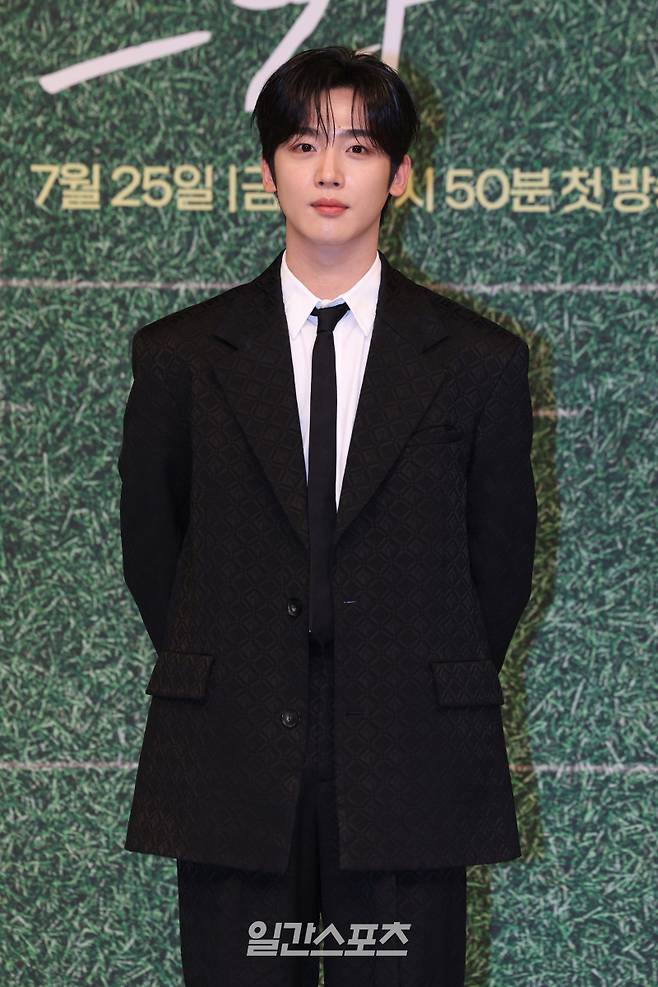 배우 김요한이 25일 오후 서울 서울 양천구 목동 SBS에서 열린 SBS 금토드라마 '트라이: 우리는 기적이 된다' 제작발표회에 참석해 포토타임을 갖고 있다. '트라이: 우리는 기적이 된다'는 예측불허 괴짜감독 주가람(윤계상 분)과 만년 꼴찌 한양체고 럭비부가 전국체전 우승을 향해 질주하는 코믹 성장 스포츠 드라마. 오늘 밤 9시 50분 첫 방송. 서병수 기자 qudtn@edaily.co.kr /2025.07.25/