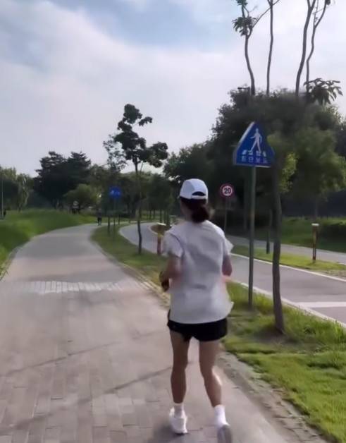 김희애 소셜미디어