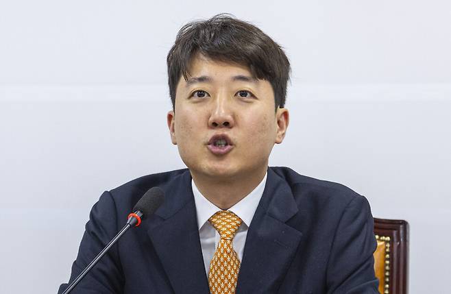이준석 개혁신당 대표가 4일 국회에서 열린 최고위원회의에서 발언하고 있다. ⓒ연합뉴스