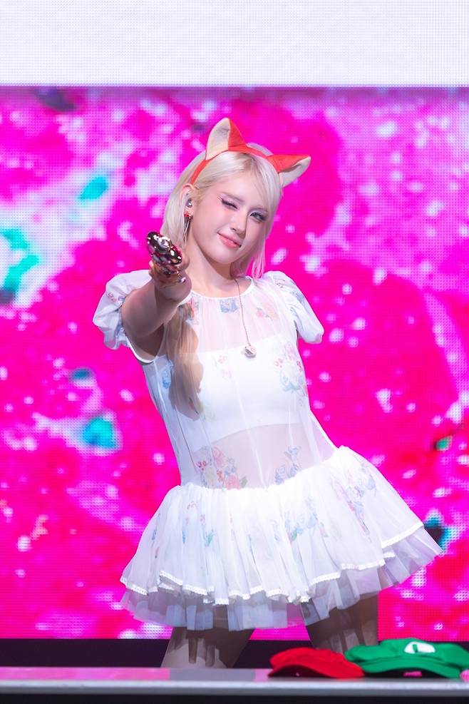 전소미. 사진|더블랙레이블