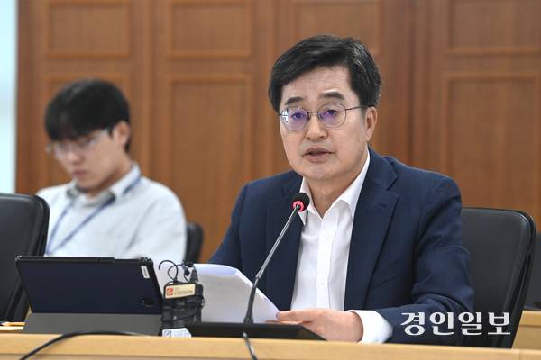 5일 오전 경기도청 율곡홀에서 열린 경기도 현안 대책회의에서 김동연 도지사가 발언하고 있다. 2025.8.5 /최은성기자 ces7198@kyeongin.com