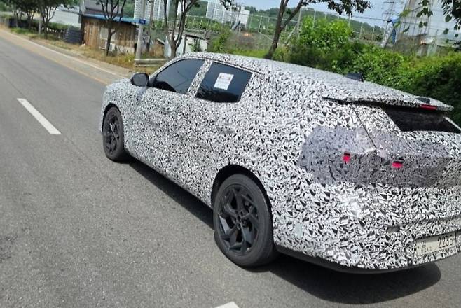 사진 : 르노 오로라 2 테스트카 (출처=오토스파이넷)