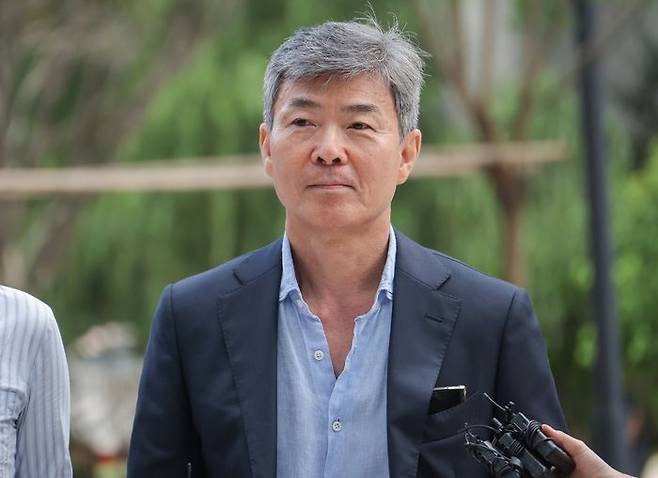 이종호 전 블랙펄인베스트먼트 대표가 지난달 23일 서울 종로구 KT광화문빌딩 웨스트에 마련된 민중기 특별검사팀 사무실에 출석하고 있다. ⓒ연합뉴스