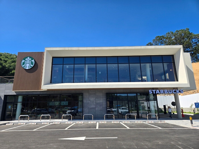 스타벅스 이천마장DT점 외부 전경(사진=스타벅스 공식 홈페이지 갈무리)