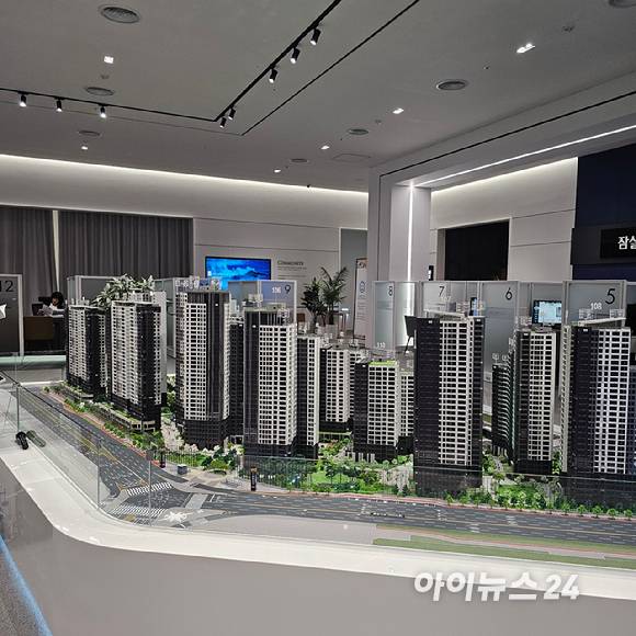 2024년 10월 잠실래미안아이파크 견본주택 현장. [사진=이효정 기자 ]