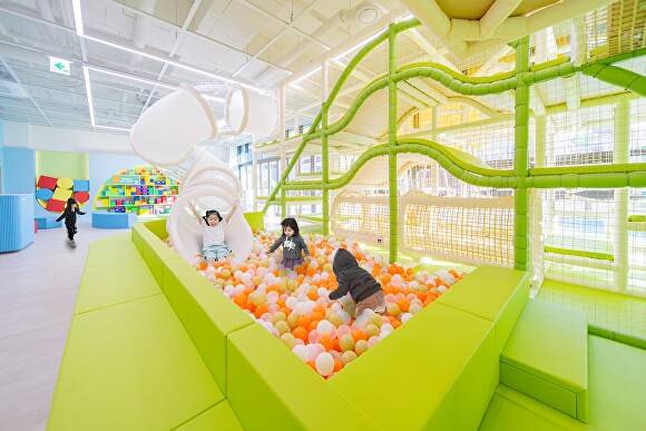 경남 함안군 최초 공공형 어린이놀이시설 '함안 키즈팡' 전경. [사진=경남 함안군]