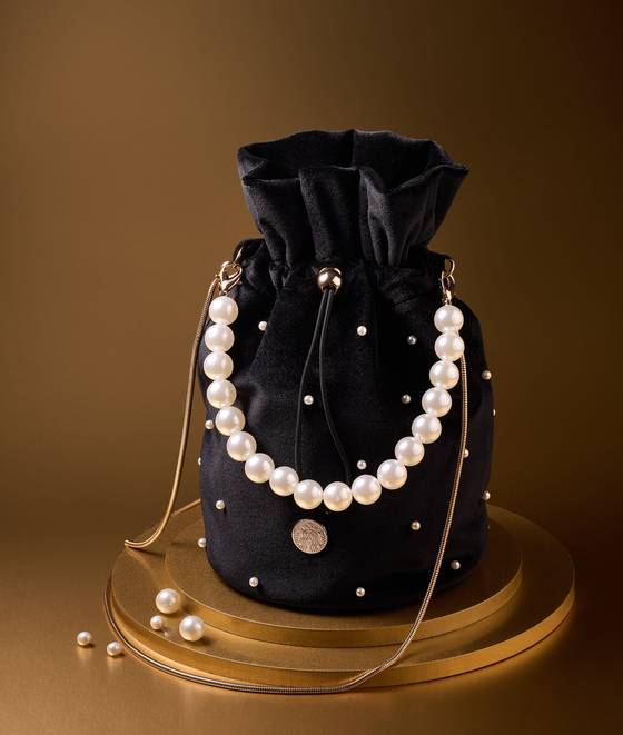 New Starbucks merchandise inspired by the National Museum of Korea's ″Room of Quiet Contemplation″ exhibition [STARBUCKS KOREA]