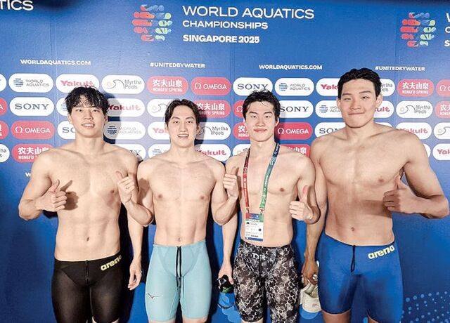 지난 3일 남자 혼계영 400ｍ 결승에 처음 진출한 한국 대표팀 이주호(왼쪽부터), 최동열, 김영범, 황선우. 대한수영연맹 제공