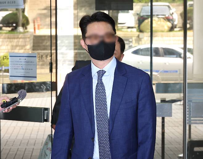 '건진법사 청탁 의혹'의 핵심 인물인 통일교 전 세계본부장 윤모 씨. 연합뉴스