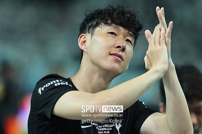 ▲ 손흥민의 향후 행선지는 사실상 결정됐다. 이적시장 전문가 파브리치오 로마노가 “손흥민과 LAFC는 원칙적으로 합의했다. 토트넘과 함께 런던으로 돌아가지 않을 예정”이라면서 공식 발표만 앞뒀을 때 쓰는 시그니처 멘트 ‘HERE WE GO’로 이적 확정을 예고했다.