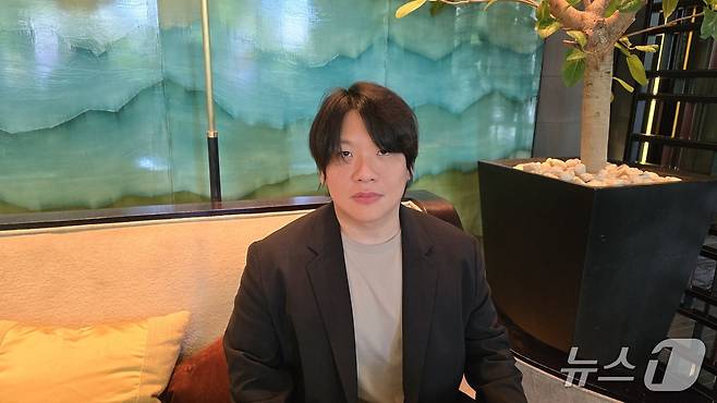 5일 서울 종로구 광화문역 인근서 뉴스1과 인터뷰를 가진 황성주 한국과학기술원(KAIST) 김재철AI대학원 교수./뉴스1 ⓒNews1 윤주영 기자