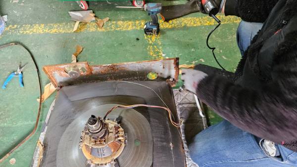 파손되지 않도록 조심 조심...