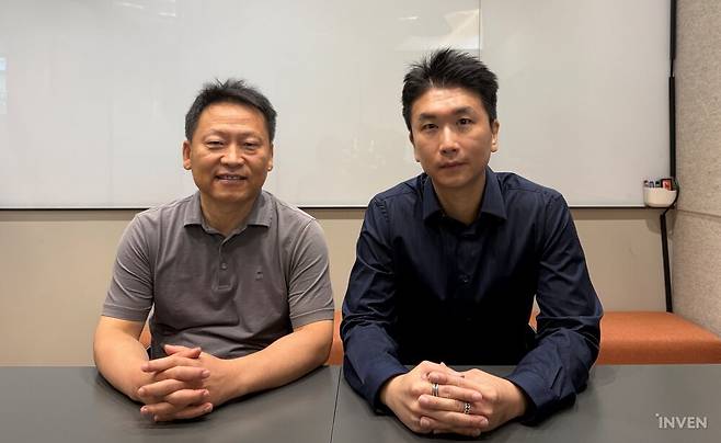 ▲ (왼쪽부터) 세컨드퀘스트 김용곤 대표, 스소니(닉네임) PD
